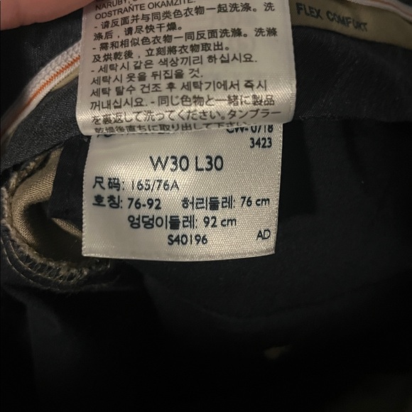 Dockers Men's Khaki Chinos - Picture 3 of 3